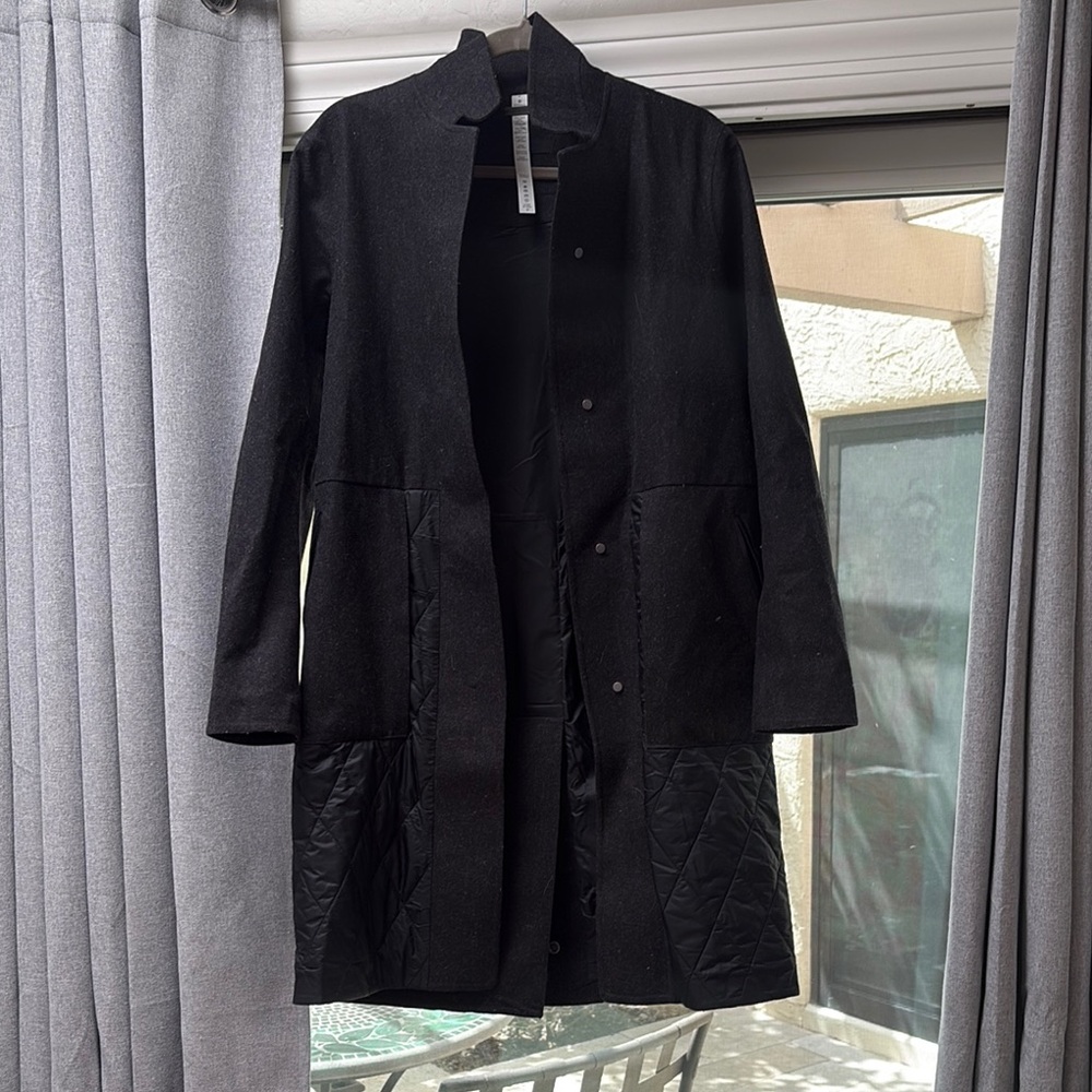 Lululemon unique Black Coat with Quilted Pockets